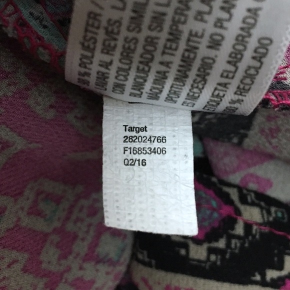 XHILARATION Top Sleeveless Keyhole High Neck V Cut Out Boho Southwestern Medium - Picture 8 of 9